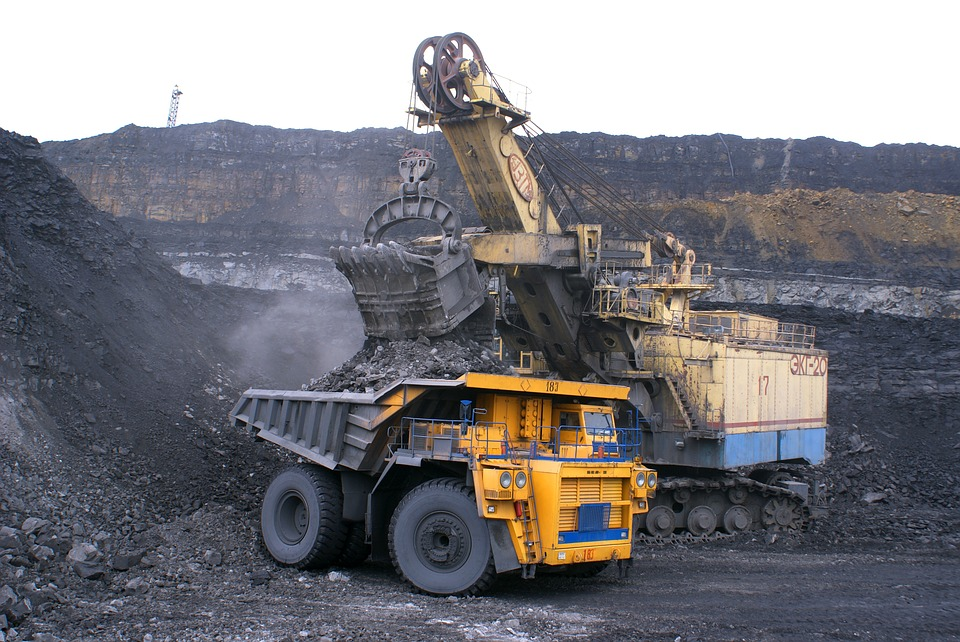 煤炭开采行业周报：短期弱需求下 煤价有望保持坚挺